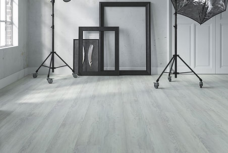 Stylish and durable: Choosing the right hybrid flooring for your space